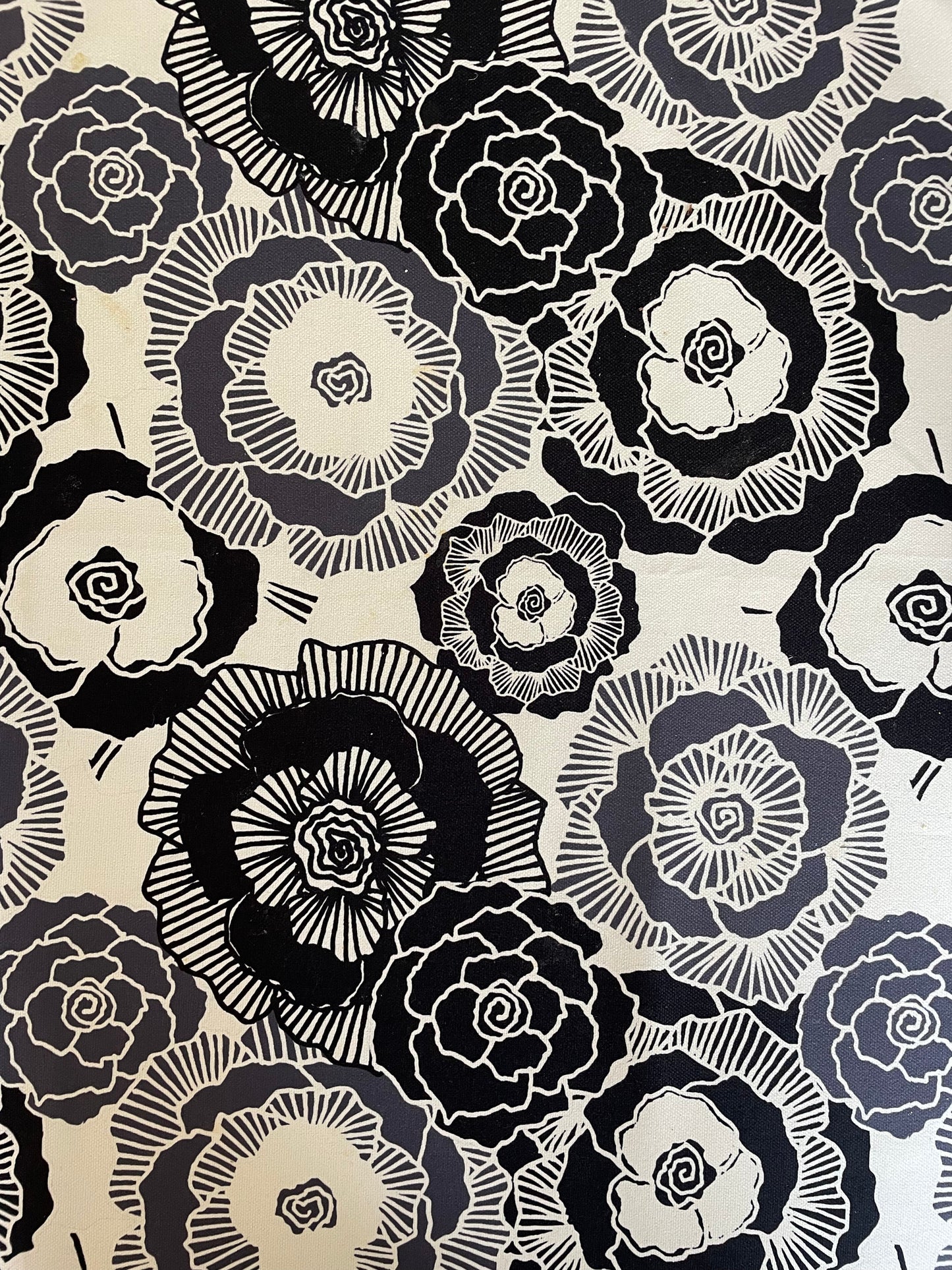 Black and White Water Resistant Table Cloth